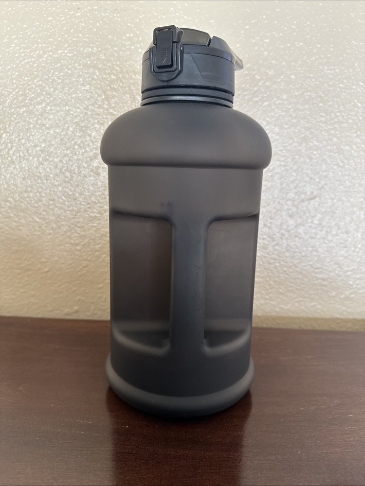 YOUNGLA - Lah Jug 73oz Waterbottle