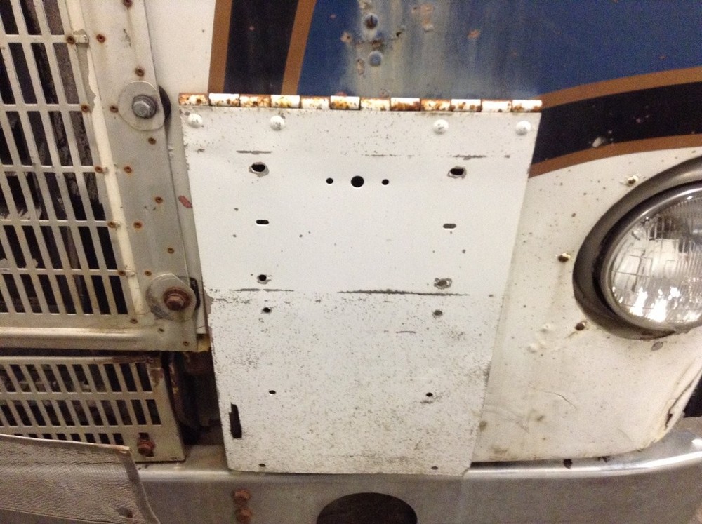 Freightliner FLT ALUMINUM Left/Driver FRONT Panel