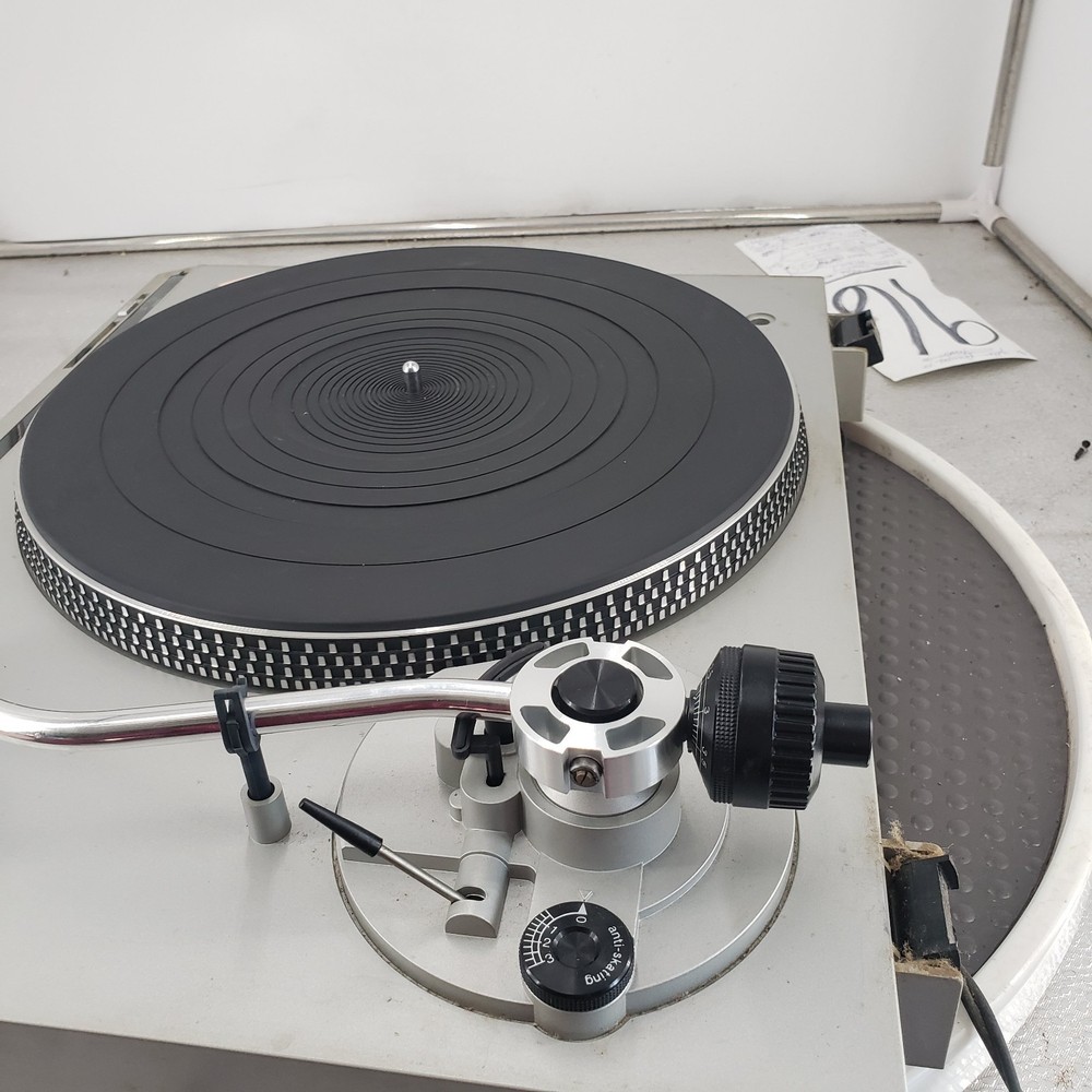 Technics SL-B2 Automatic Belt Drive Turntable System - Needs Cartridge/ Needle
