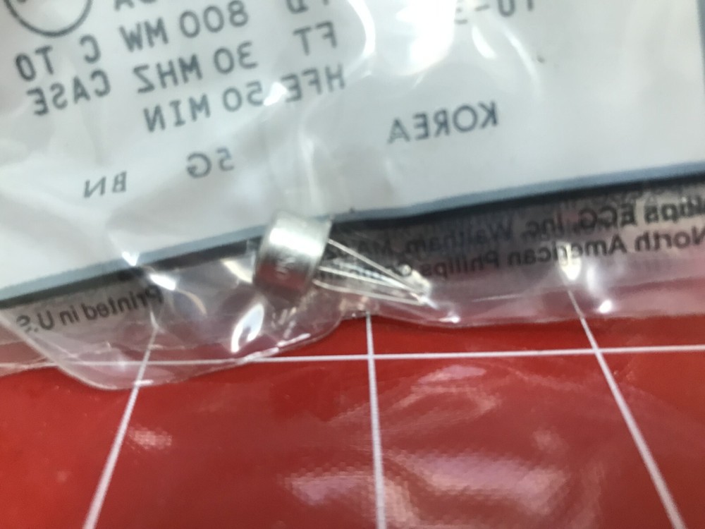 ECG324 NPN TRANSISTOR - SI AF POWER AMP