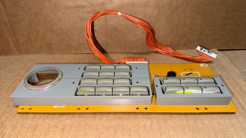 KORG TRINITY PANEL BOARD - RIGHT SIDE WITH SWITCH COVERS KLM-1822