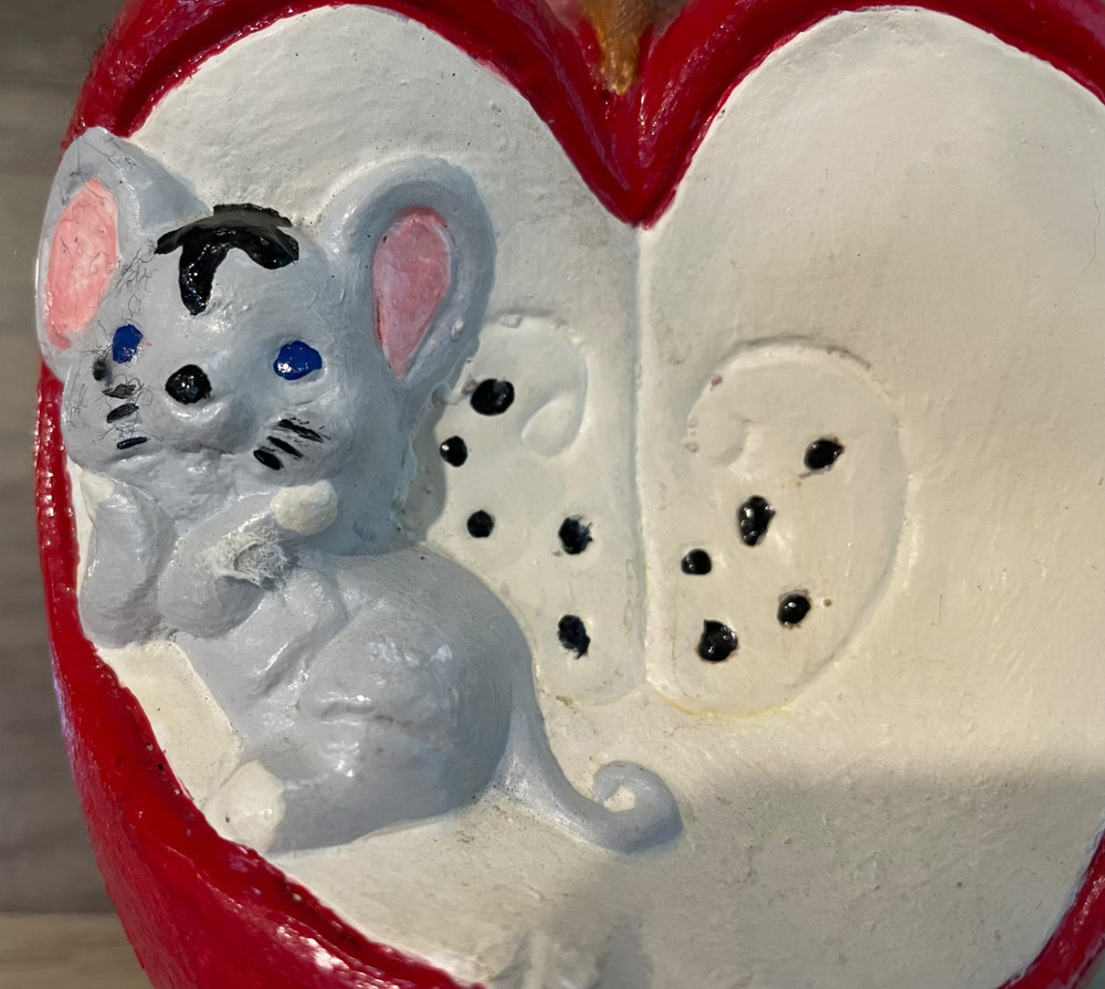 Handpainted Heavyweight Plaster Mouse in Apple
