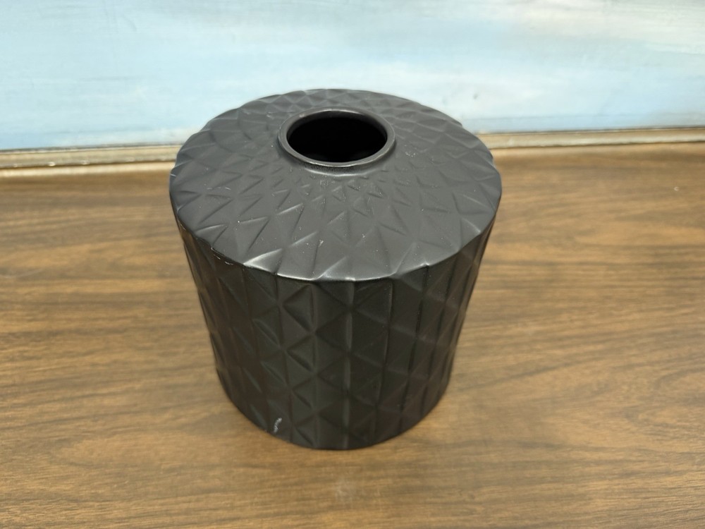 Jonathan Adler Now House Tissue Box Holder Round Geometric Pattern New