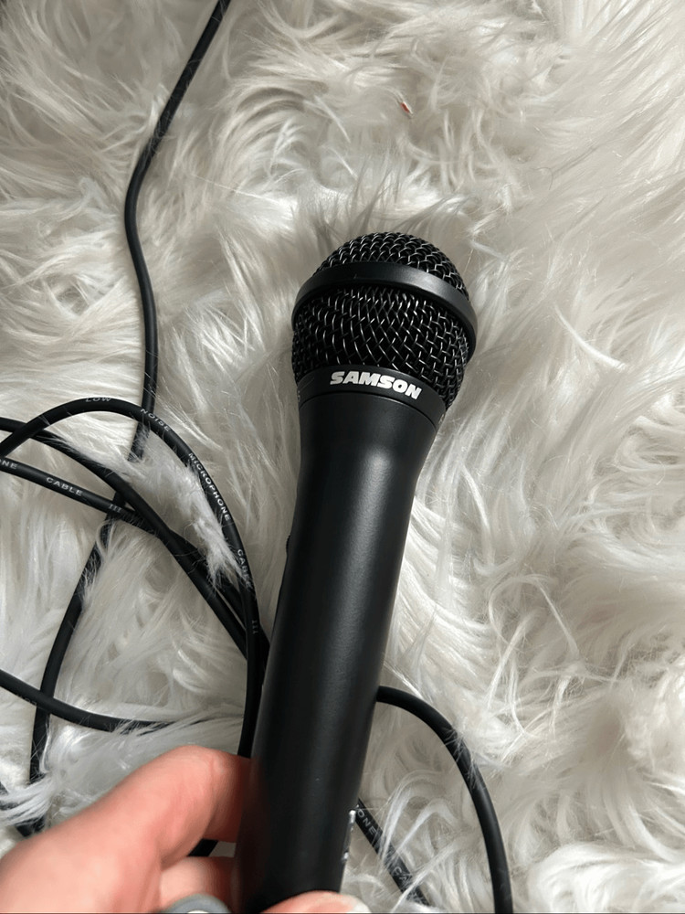Samson R10S Dynamic Cable Microphone Multimedia Karaoke