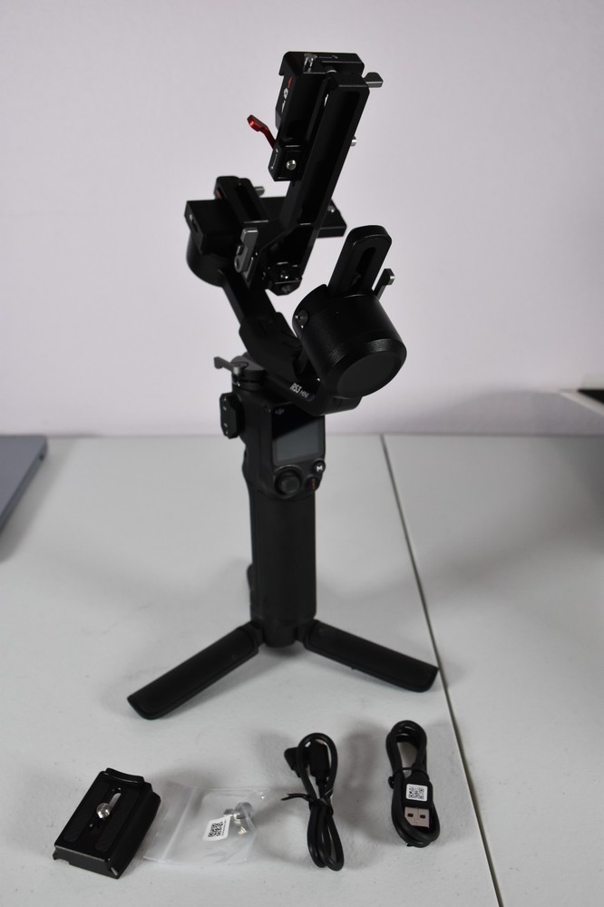 DJI RS 3 Mini Camera Gimbal 3-Axis Stabilizer - Complete