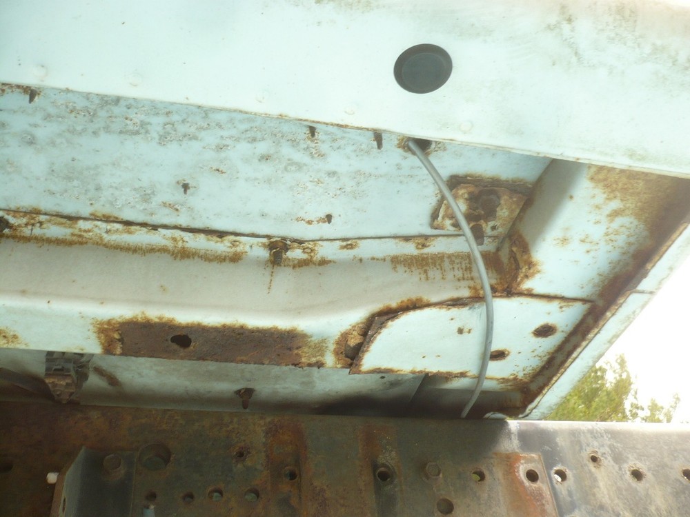 1998 International 4700 cab