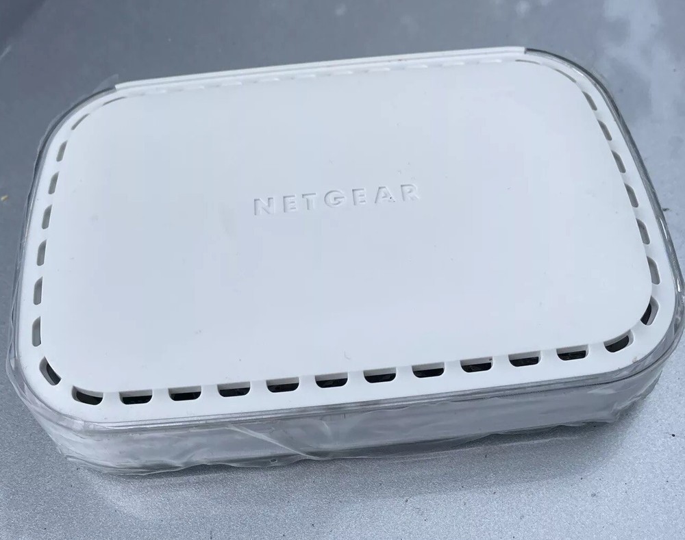 Netgear 5-Port Fast Ethernet Switch F5605 v3