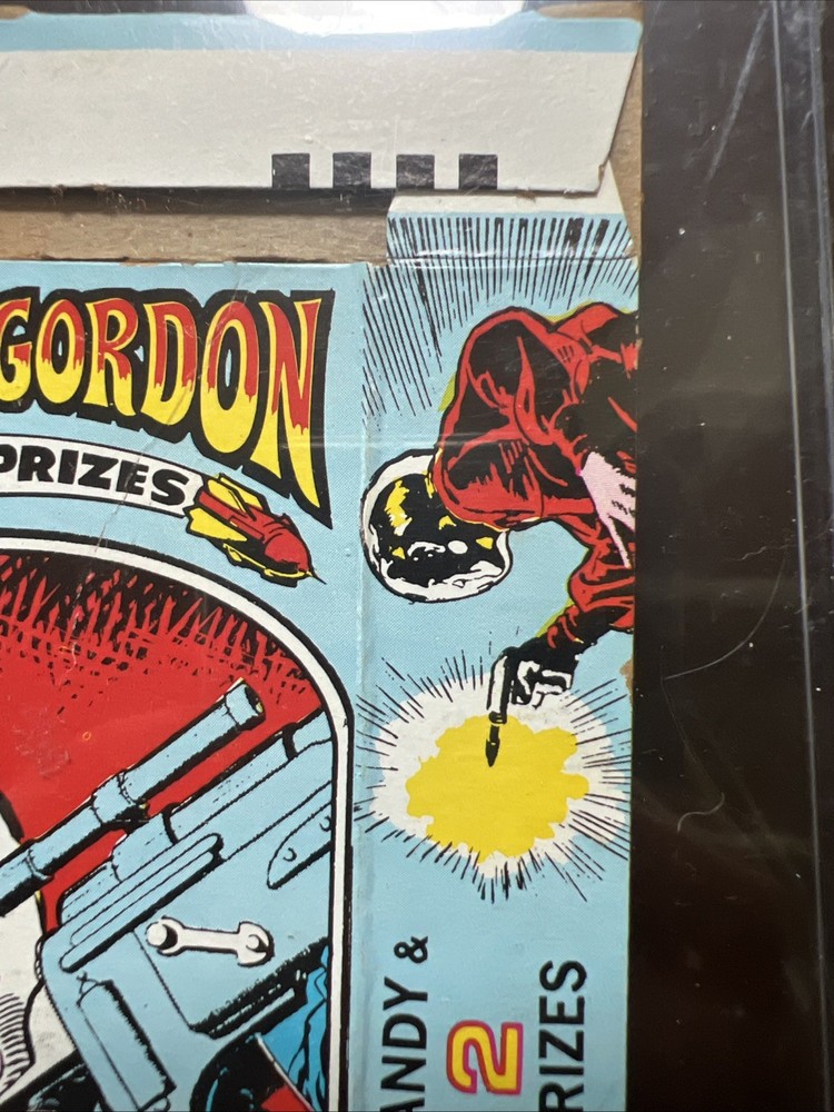 1978 Flash Gordon #4 candy box - FLASH fires Ray-Gun - King Features Syndicate