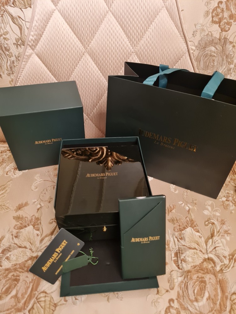 Audemars Piguet Box Watch NEW
