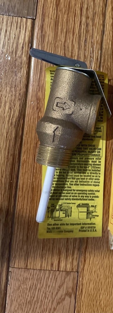 WATTS REGULATOR 10L-2-3/4. T&P RELIEF VALVE 3/4" 150 PSI 2" STEM 00640. Made USA