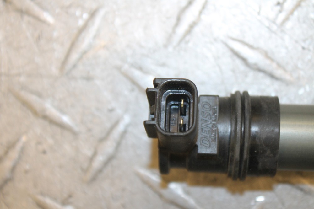 2009 HONDA CBR1000RR IGNITION COIL SPARK PLUG CAP