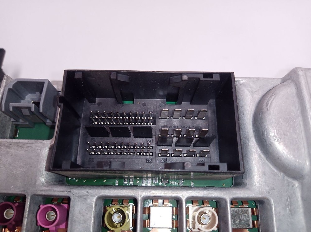 Receiver 8.4" Display Sync Module from 2015 Chrysler 200 11518133