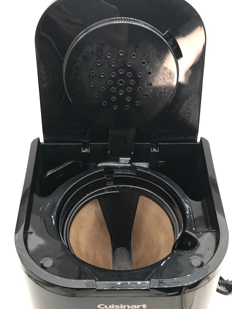 Cuisinart DCC-1120 Classic 12 Cup Programmable Coffeemaker Works Great