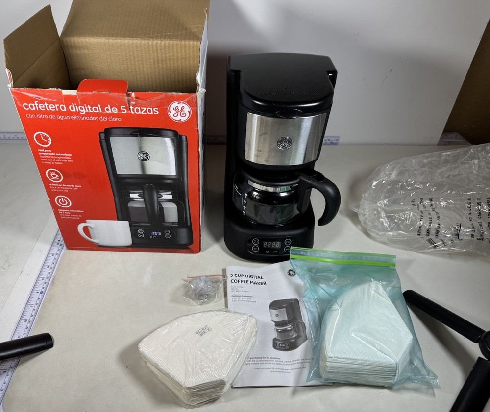 GE 5 cup Digitalcoffee maker  Model 169208 Open Box