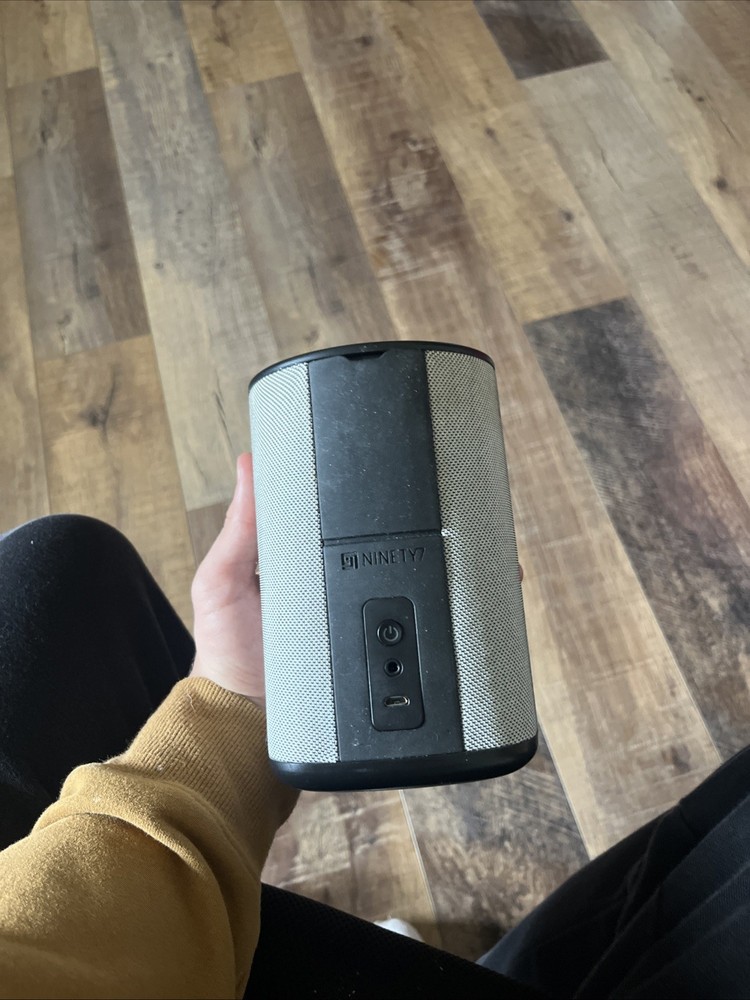 Ninety7 Vaux High Performance Portable Speaker Dock With Echo Dot