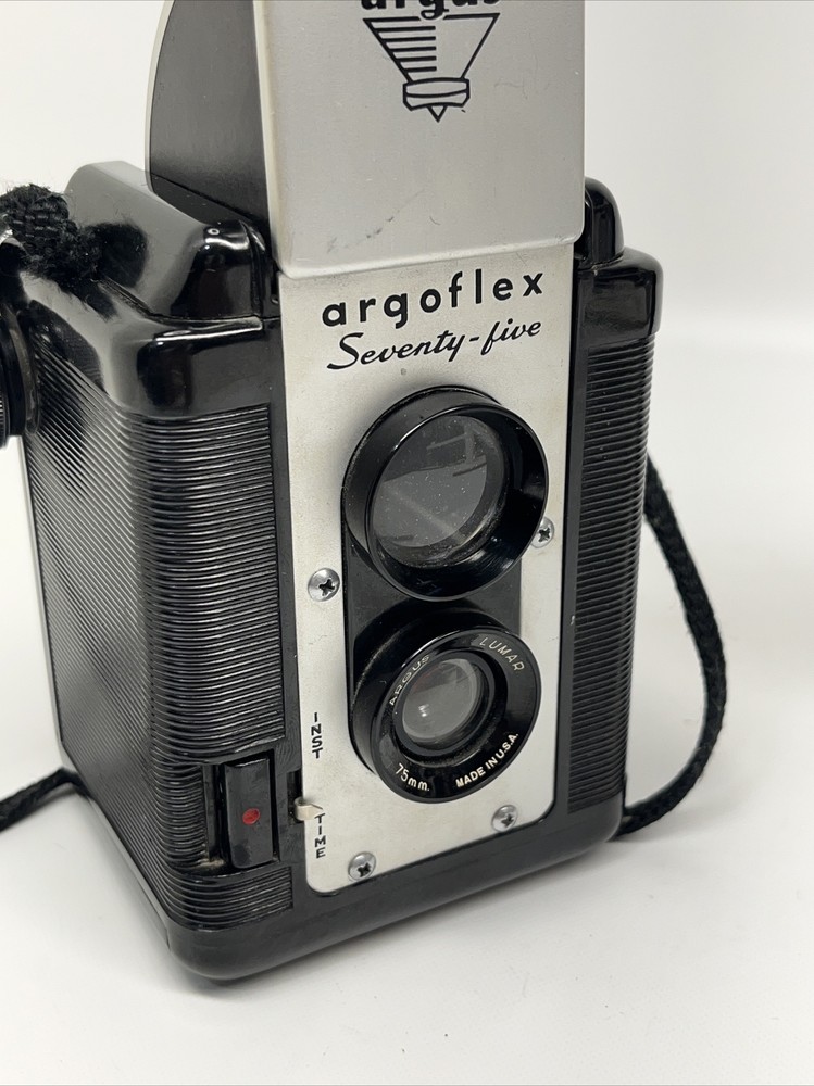 Vintage Argus Argoflex Seventy-five Camera Flash & Leather Case Untested