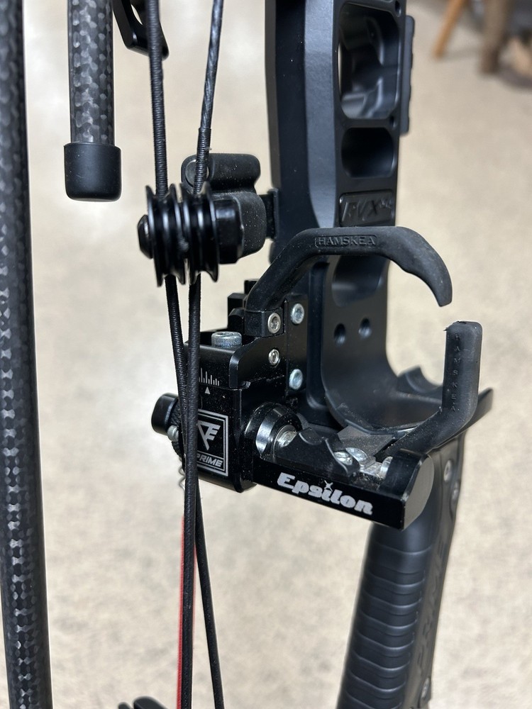 Prime RVX34 Compound Bow, 30” Draw, Left Hand, PLUS EXTRAS!!!