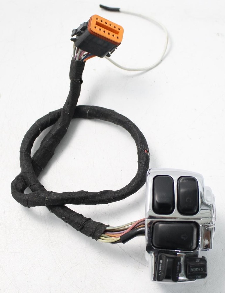05 Harley Electra Glide CVO FLHTCSE2 Chrome Right Control Switch