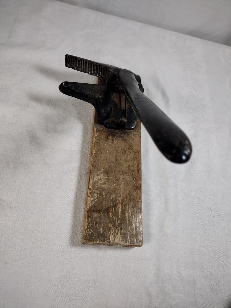 Vintage Nutcracker Lever Action Board /Wall Mount Cast Iron