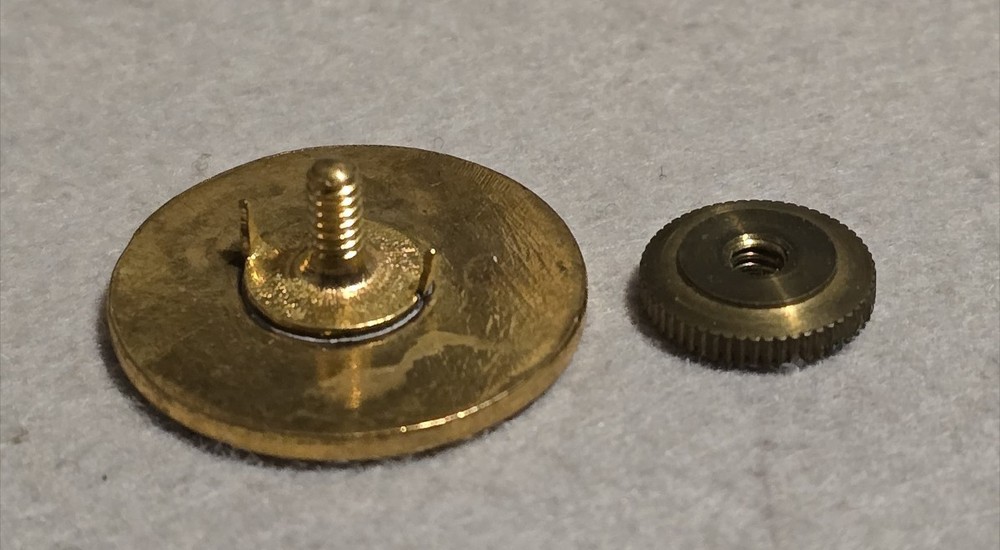 WW1 Type 1 Gilt U.S. 20th Regt. Collar Disk