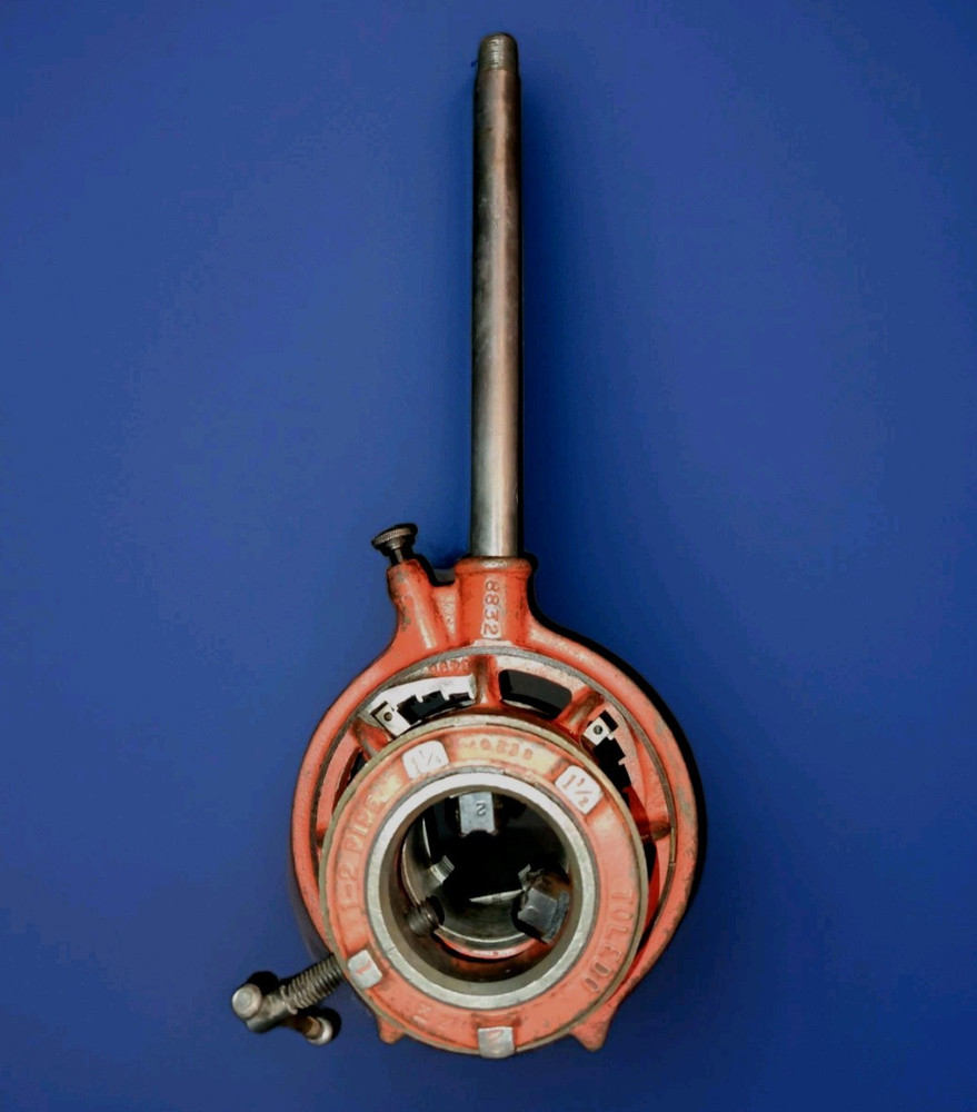 Toledo 1" - 2" Ratcheting Threader #8832 w/12" Handle