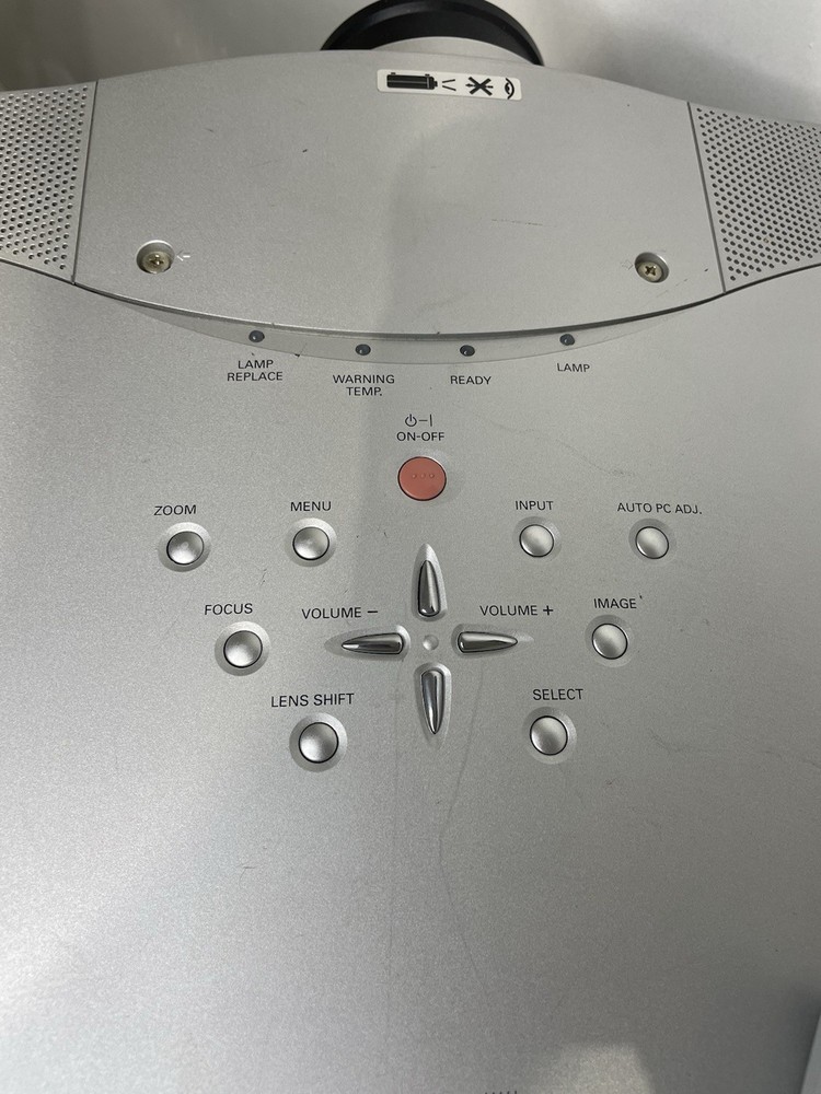 Sanyo PLC-XP45 Large Venue Presentation Projector - PRO xtraX Multiverse -TESTED