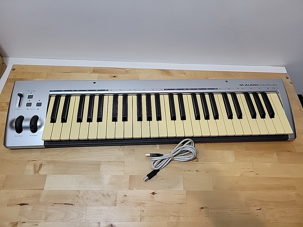M-Audio KeyStudio Keyboard Studio (ML03-00295)