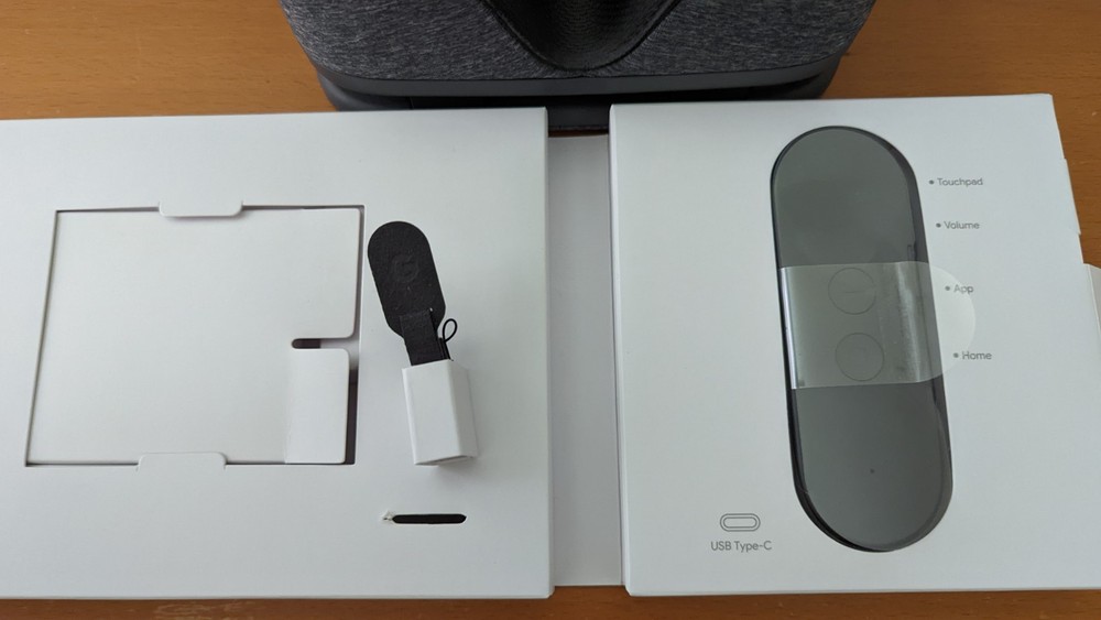 Google Daydream View VR Headset