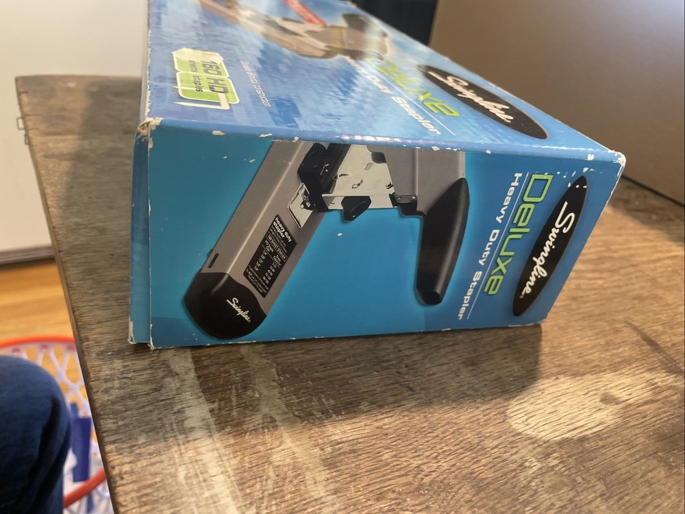 Swingline Heavy Duty Model 39005 160 Sheets High Capacity Stapler Open Box