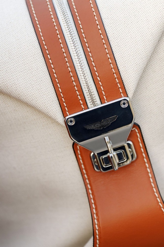 Aston Martin Medium Cream & Tan Holdall