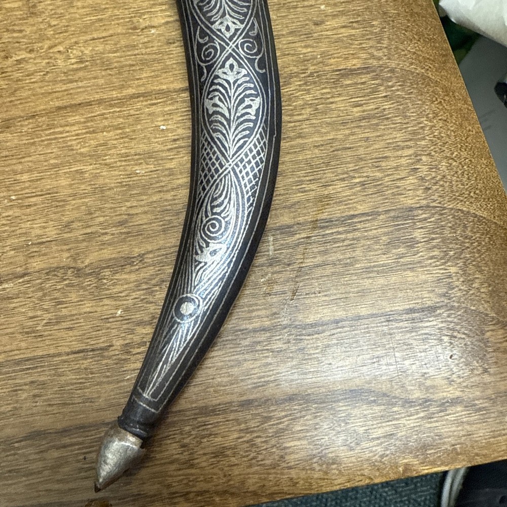 Damascus Steel Dagger With Sheath