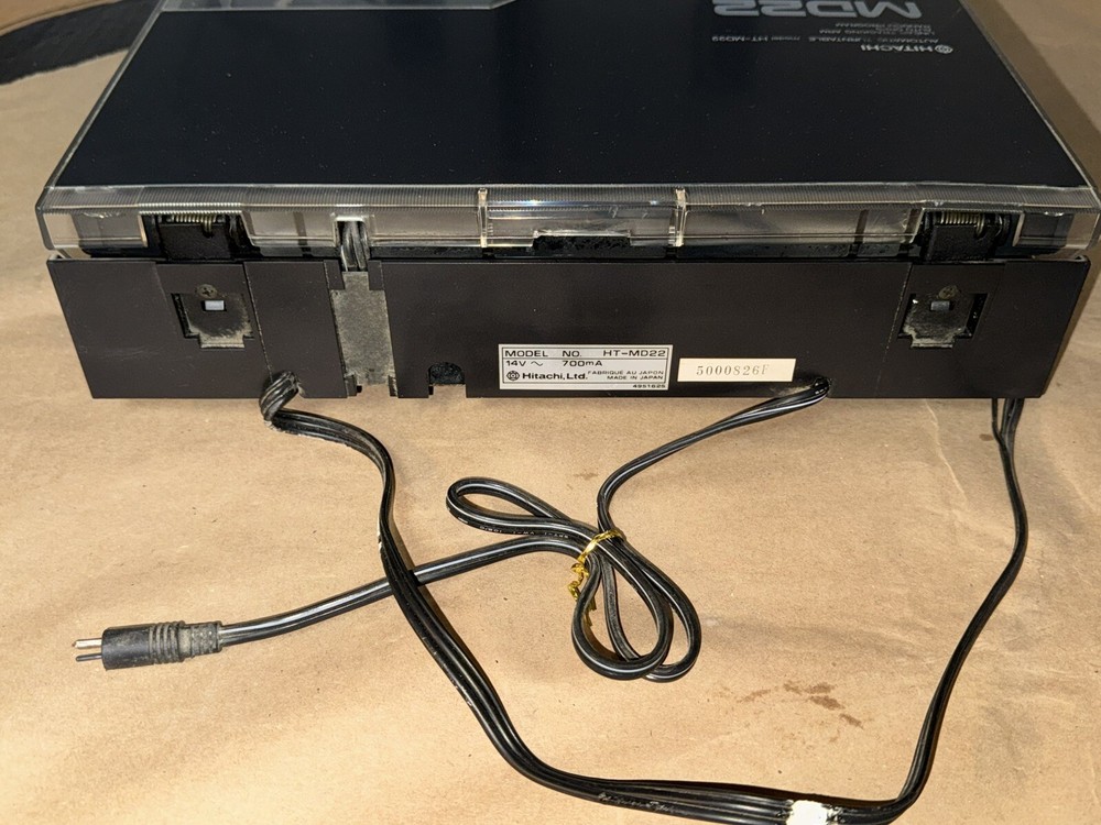 Hitachi HT-MD22 Turntable Record Player - Needs New Belt
