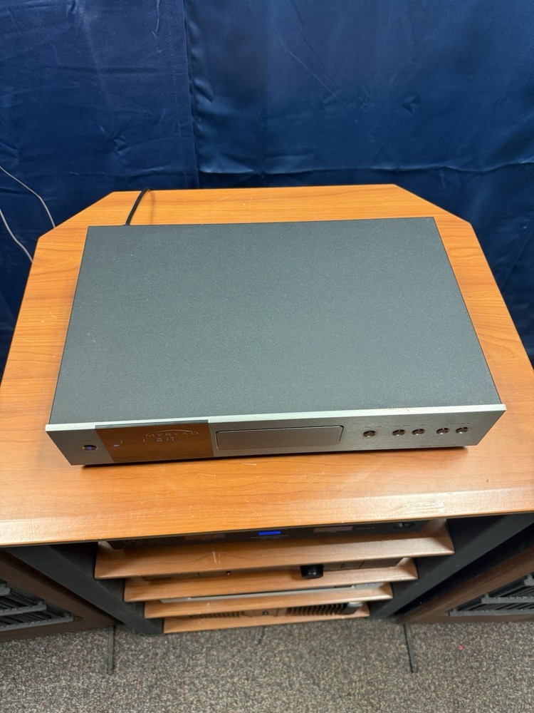 Myryad MCD 600 Audiophile CD Player *WORKS GREAT*