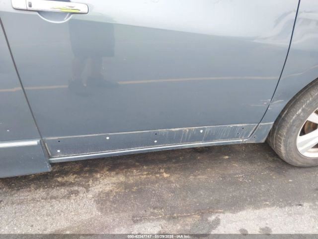 QUEST 2013 Glove Box 4842473