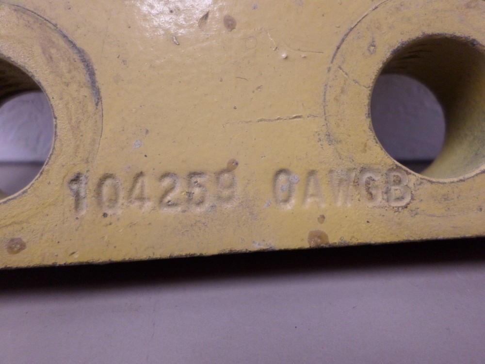 OEM Caterpillar 1Q-4259 HINGE