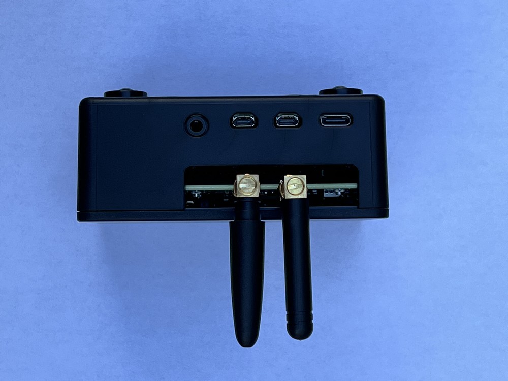 Smart Home Controller (Z-Wave 800 and ZigBee 3.0) PoE Kit for Raspberry Pi 4B