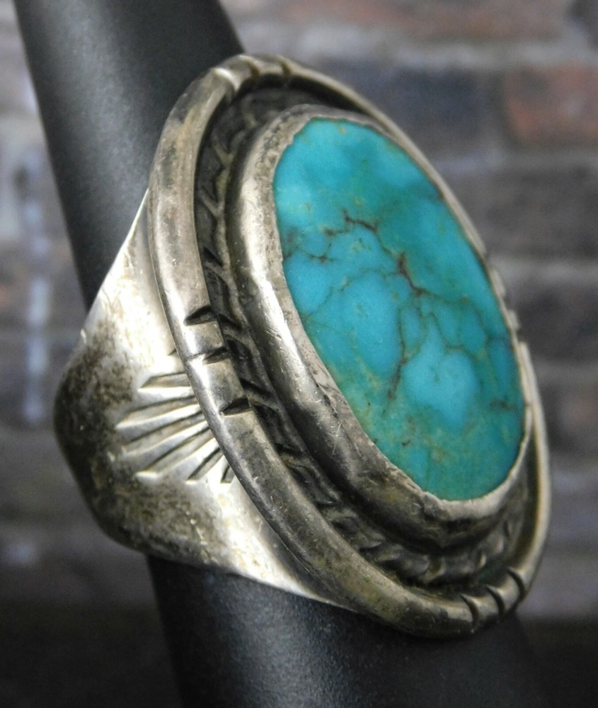 Signed DR Native American 925 Sterling Silver & Oval Turquoise Ring