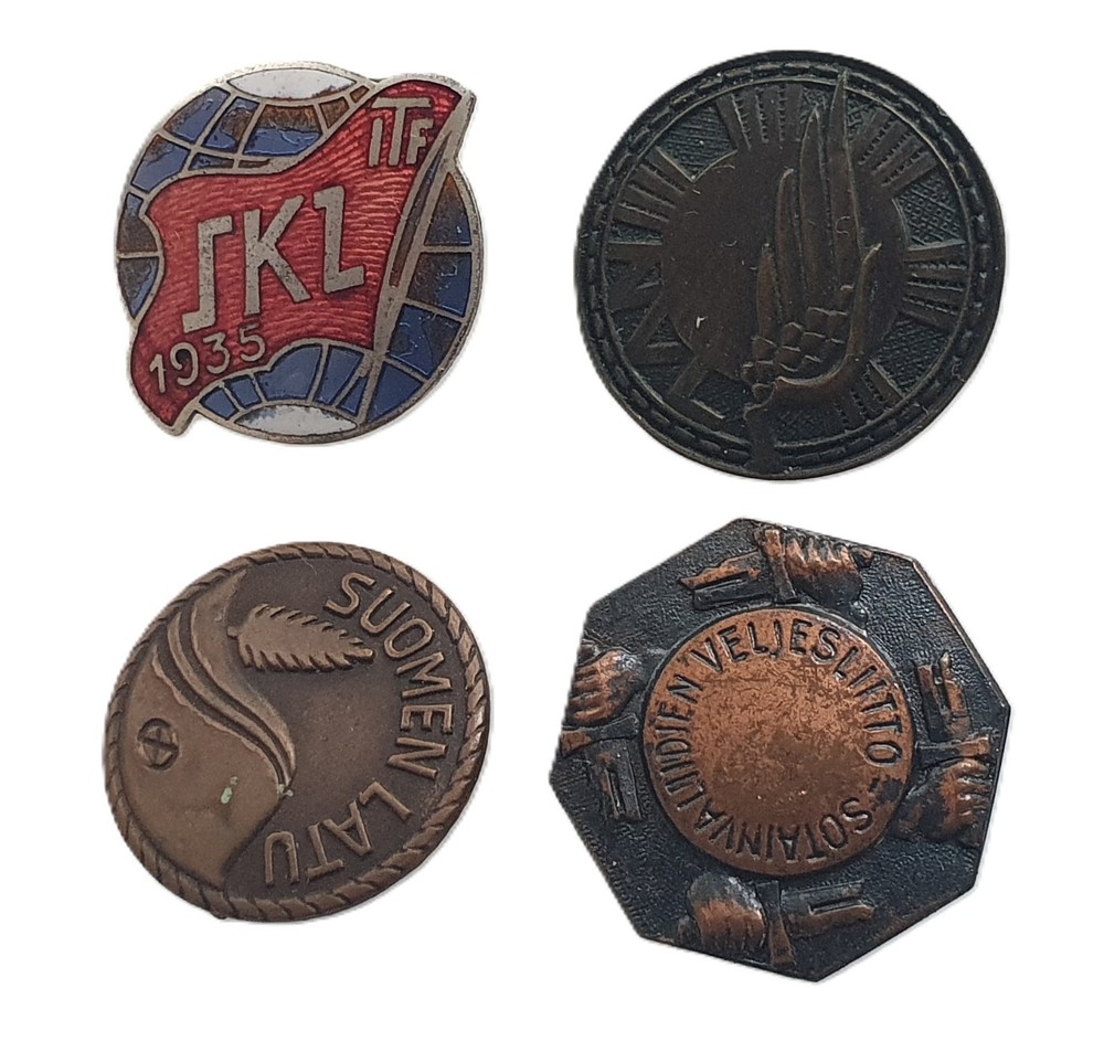 4 x different screw badges / breast badges 18-21mm, 19gr.