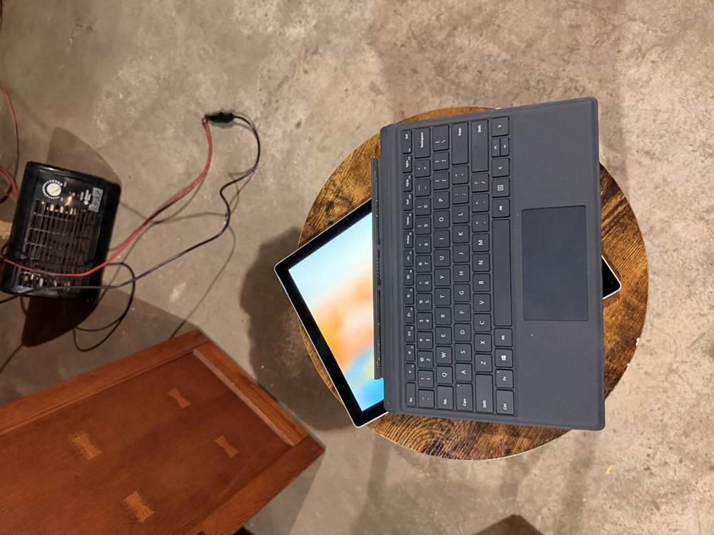 Microsoft Surface Pro 7 – Clean Condition with changer and pen