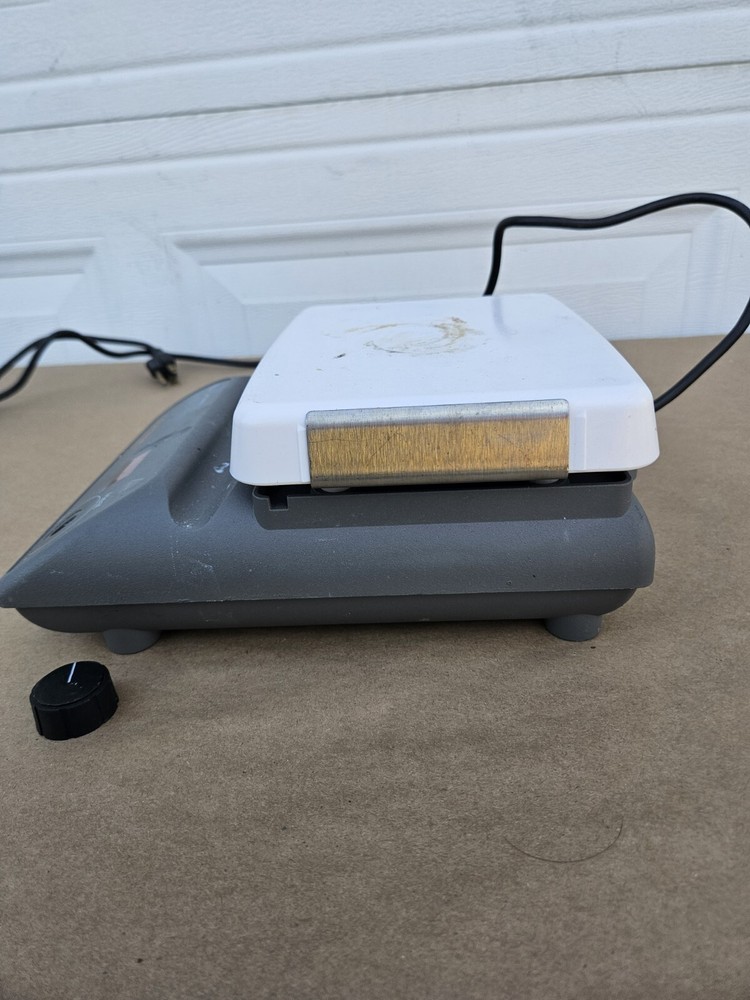 BROKEN KNOB - Corning PC-400D Digital Hot Plate Used