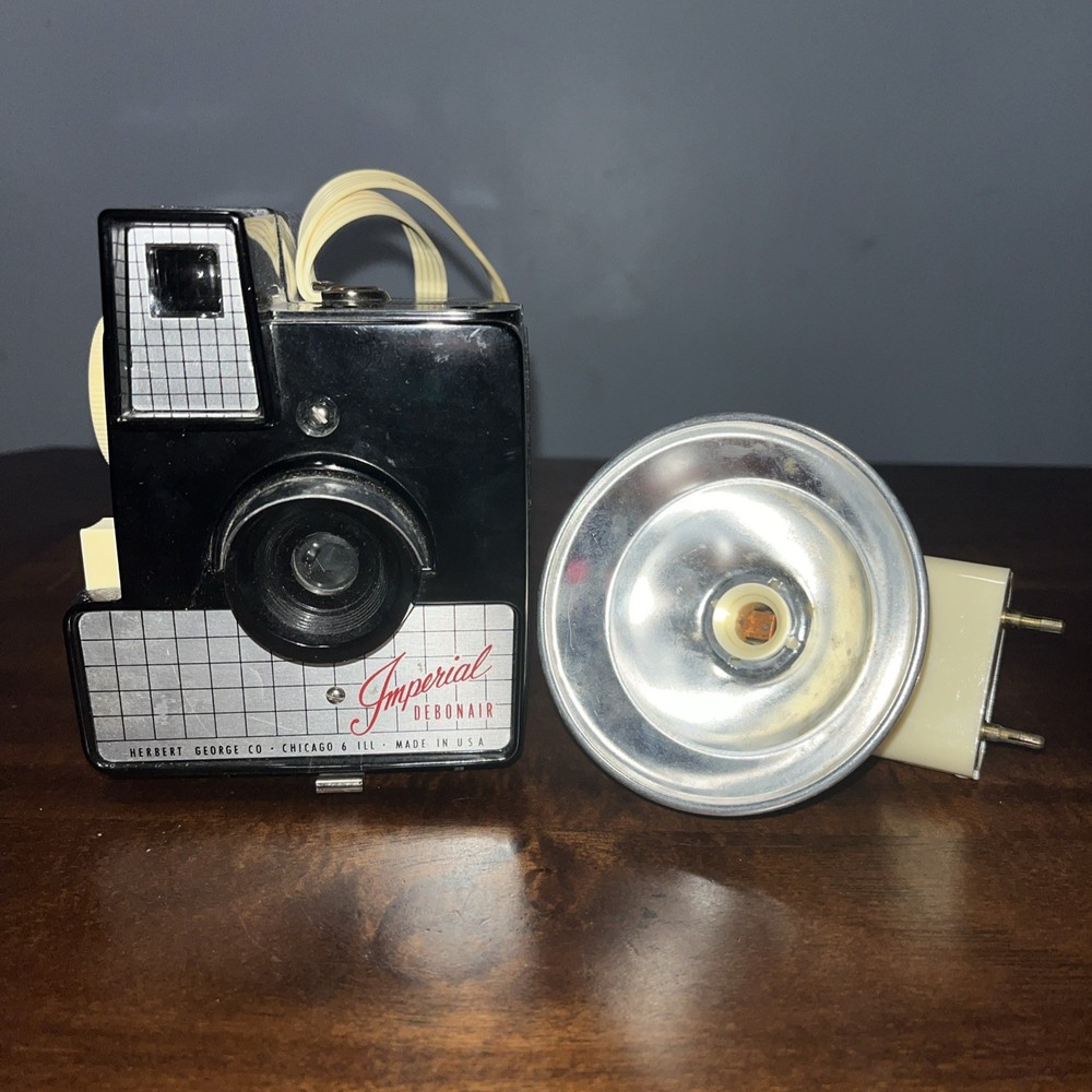 Vintage Imperial Debonair Camera Model 810, With Flash Unit - Untested