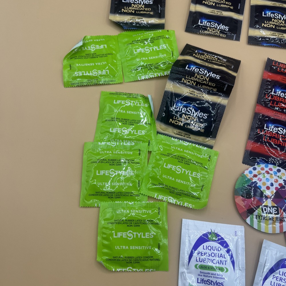 Condoms Lot Sampler Choice 25 Per Pack