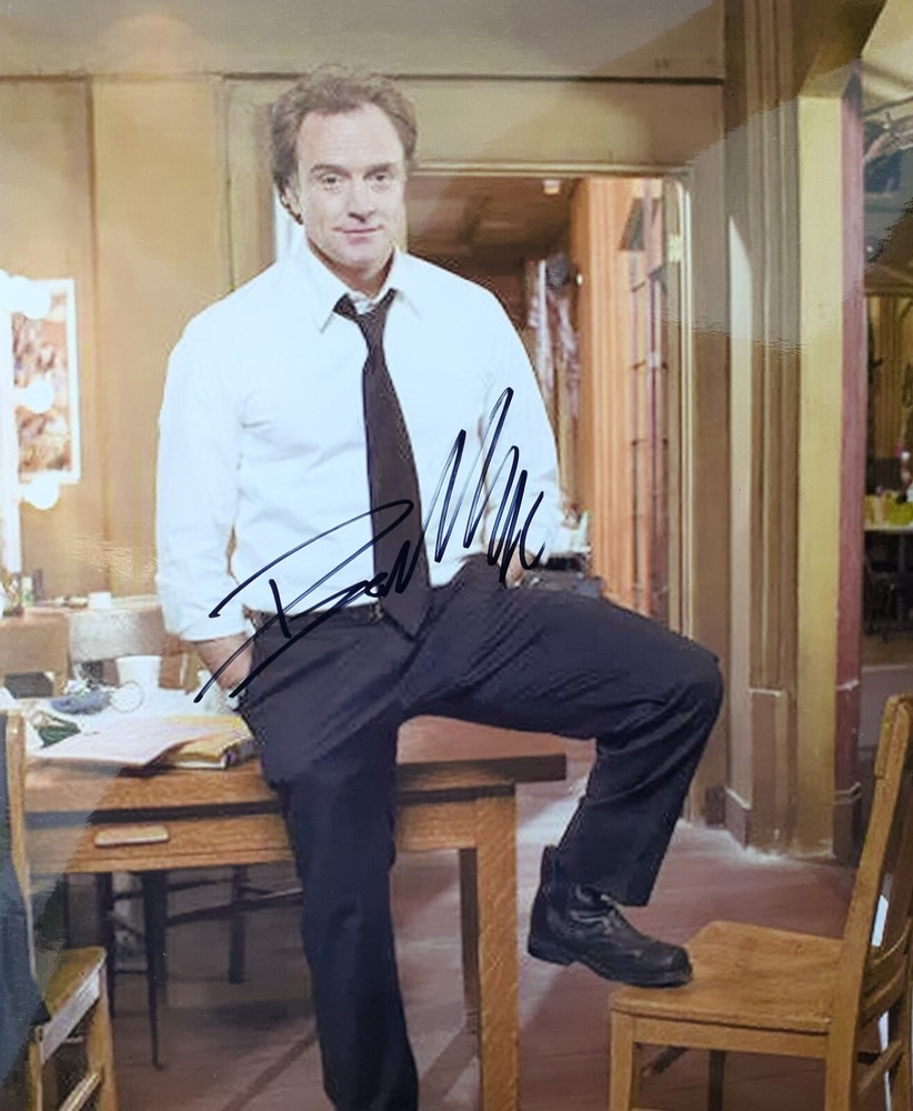 Bradley Whitford signed 8x10