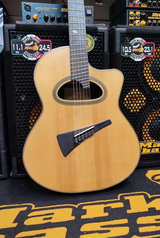 MARCHESINI GUITARS MODEL MACCAFERRI