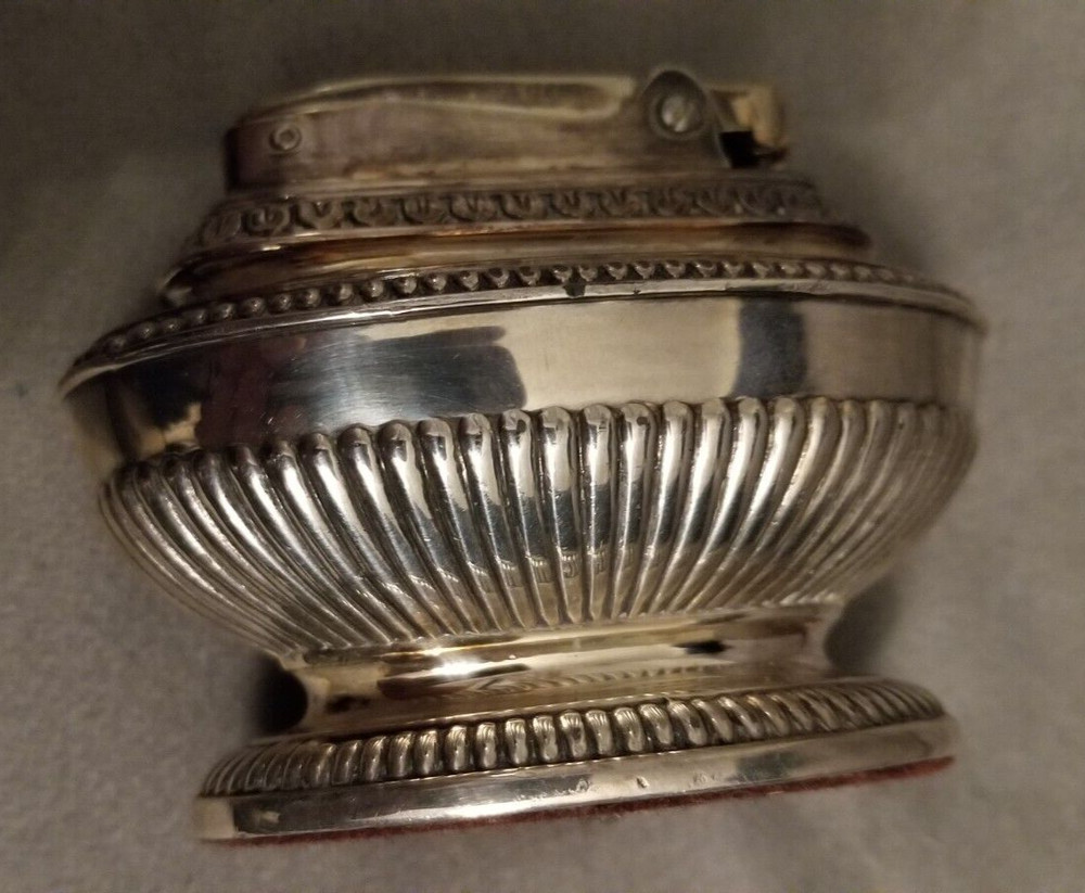 Ronson Queen Anne Vintage 1940's SILVERPLATE TABLE LIGHTER