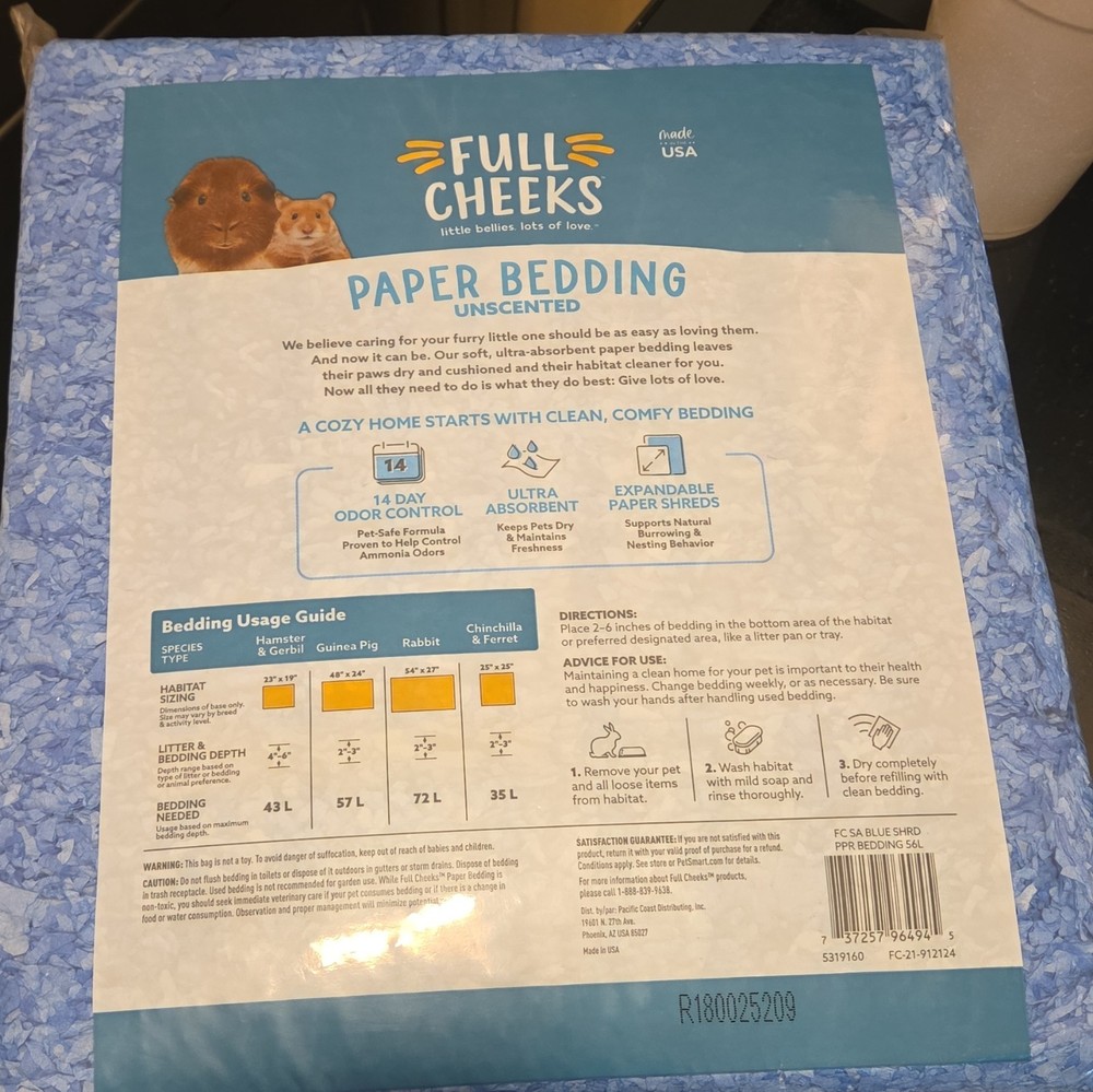 Full Cheeks small animal paper bedding