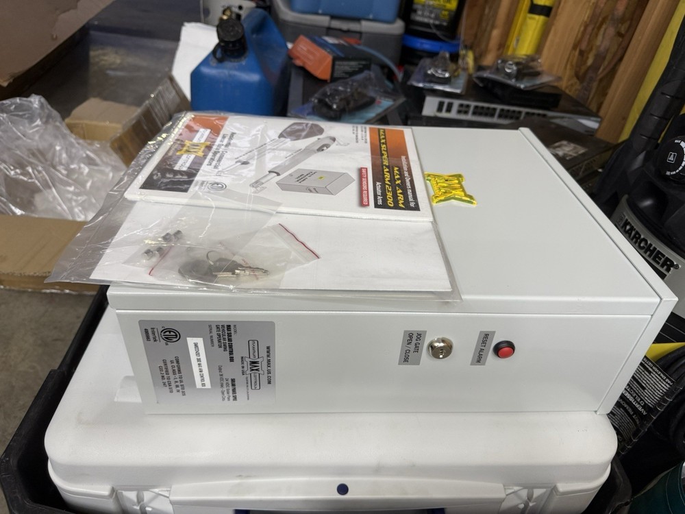 Max Solar Control Box Swing Gate Operator. New Open Box