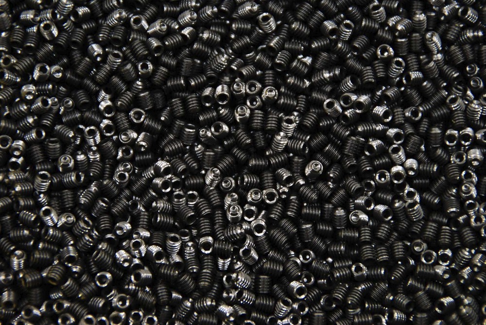 (500) Socket Set Screw 8-32 x 3/16 Cup Point #8 Plain Finish