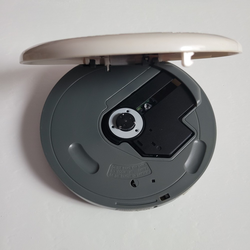 GPX CDP1805 - Portable CD Player Working