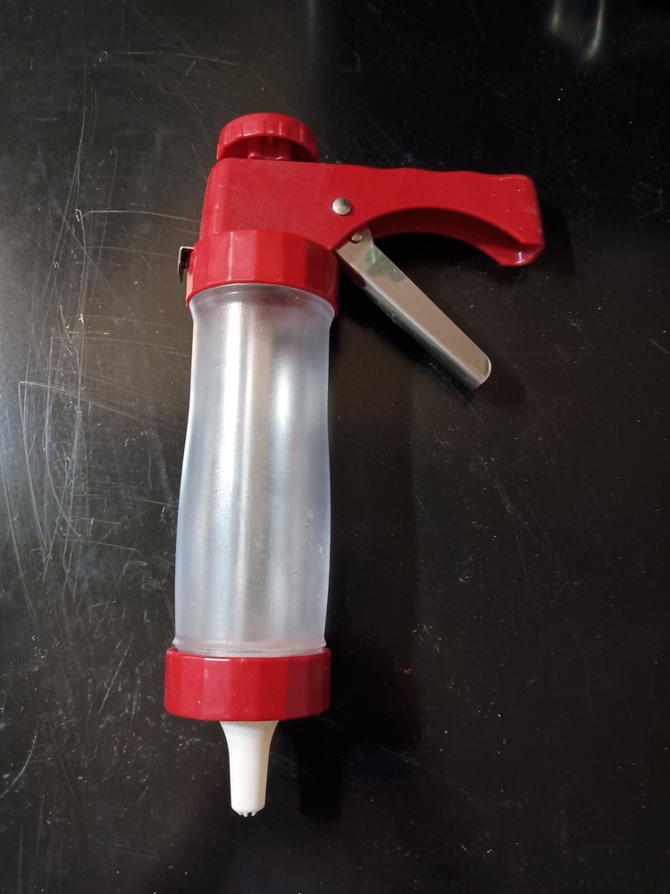 Nesco Beef Jerky Gun With One Attachment